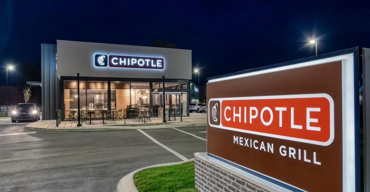 chipotle-logo-history-evolution